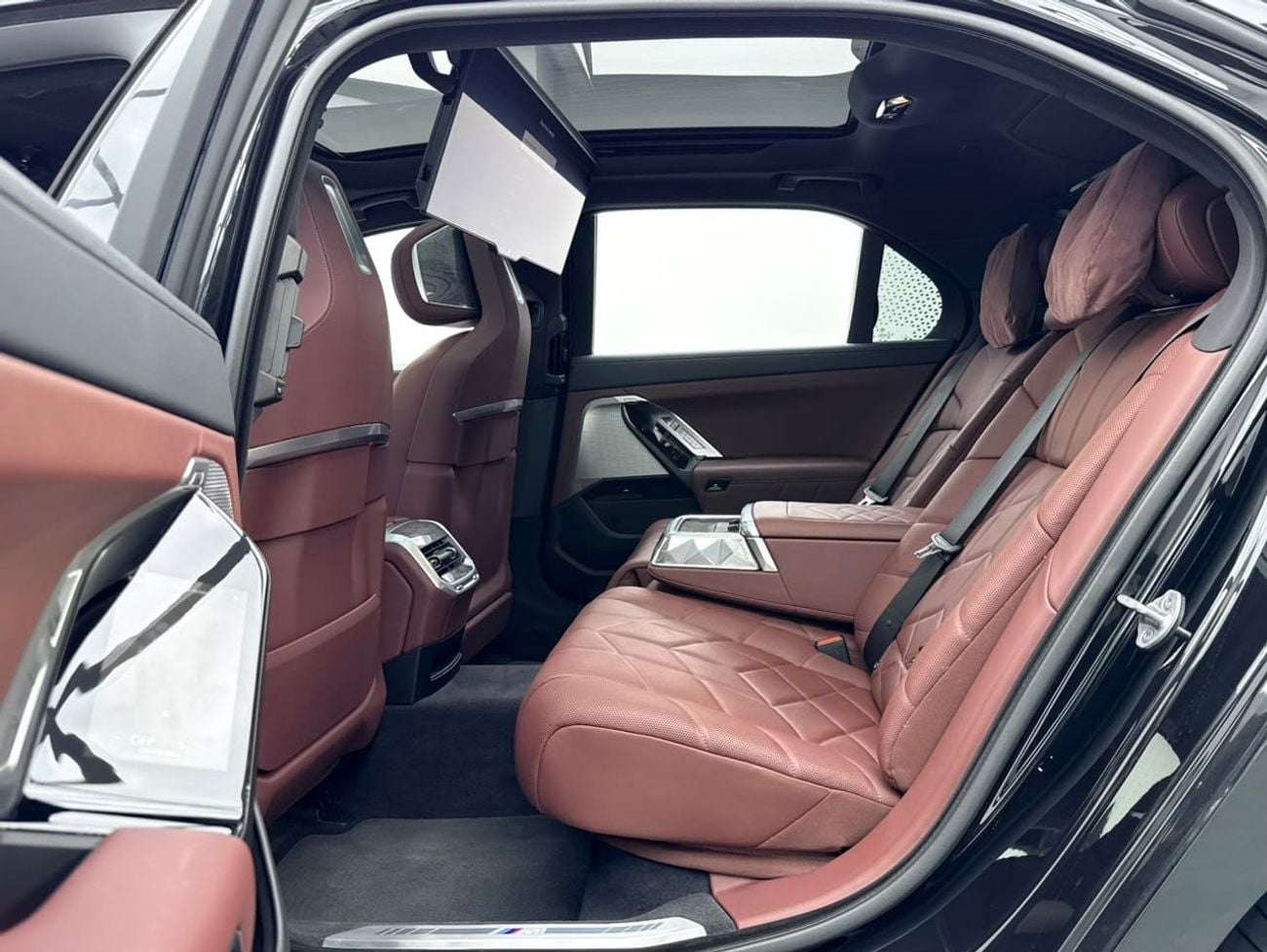بي أم دبليو 735i STANDARD 2023 BMW 735i M Sport, Agency Warranty+Full Service History, GCC Specs.