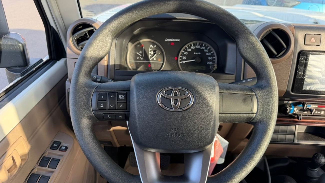 Toyota Land Cruiser Pick Up LC79 DC 2.8 MT BASIC OPTION 2025 GCC