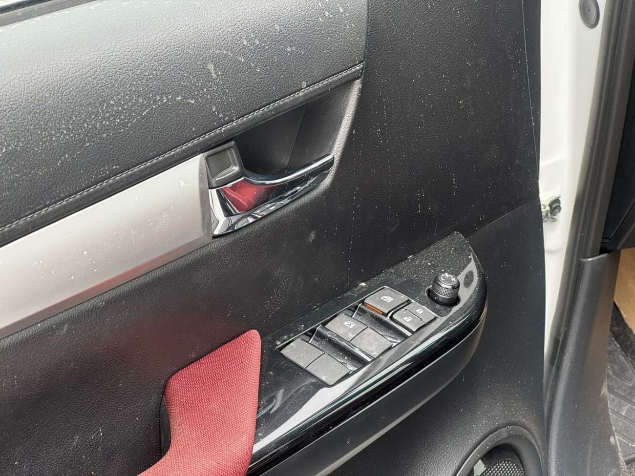 تويوتا هيلوكس 2026 TOYOTA HILUX D-C 2.7L PETROL MANUAL GCC SPEC