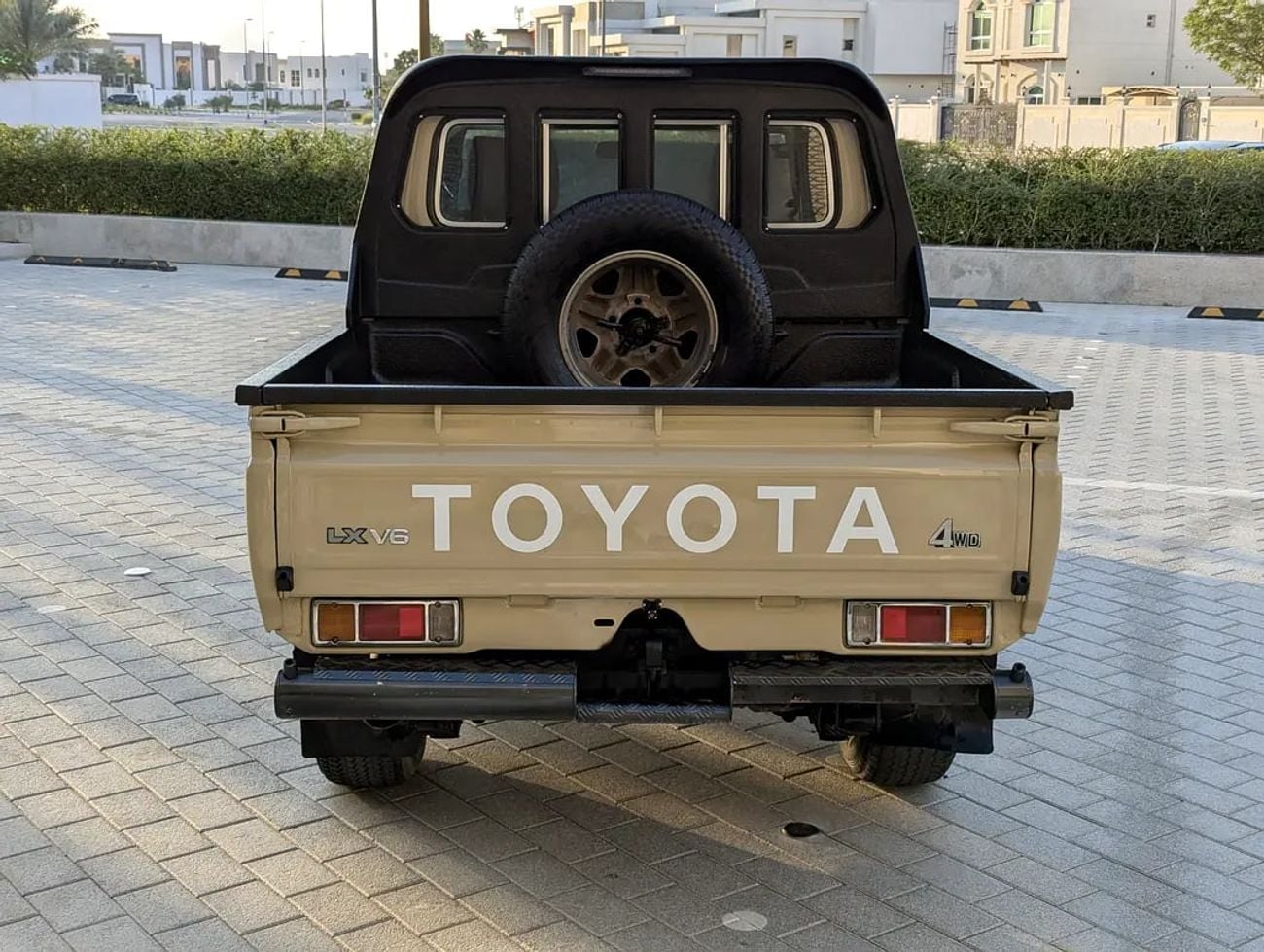 Toyota Land Cruiser 70 LC 79 LX - DIESEL - GCC Specs - Ready Adventure!