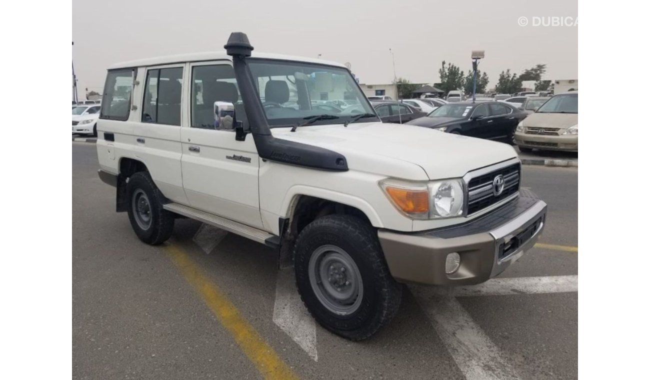 تويوتا لاند كروزر هارد توب land cruiser RIGHT HAND(Stock no PM 559 )