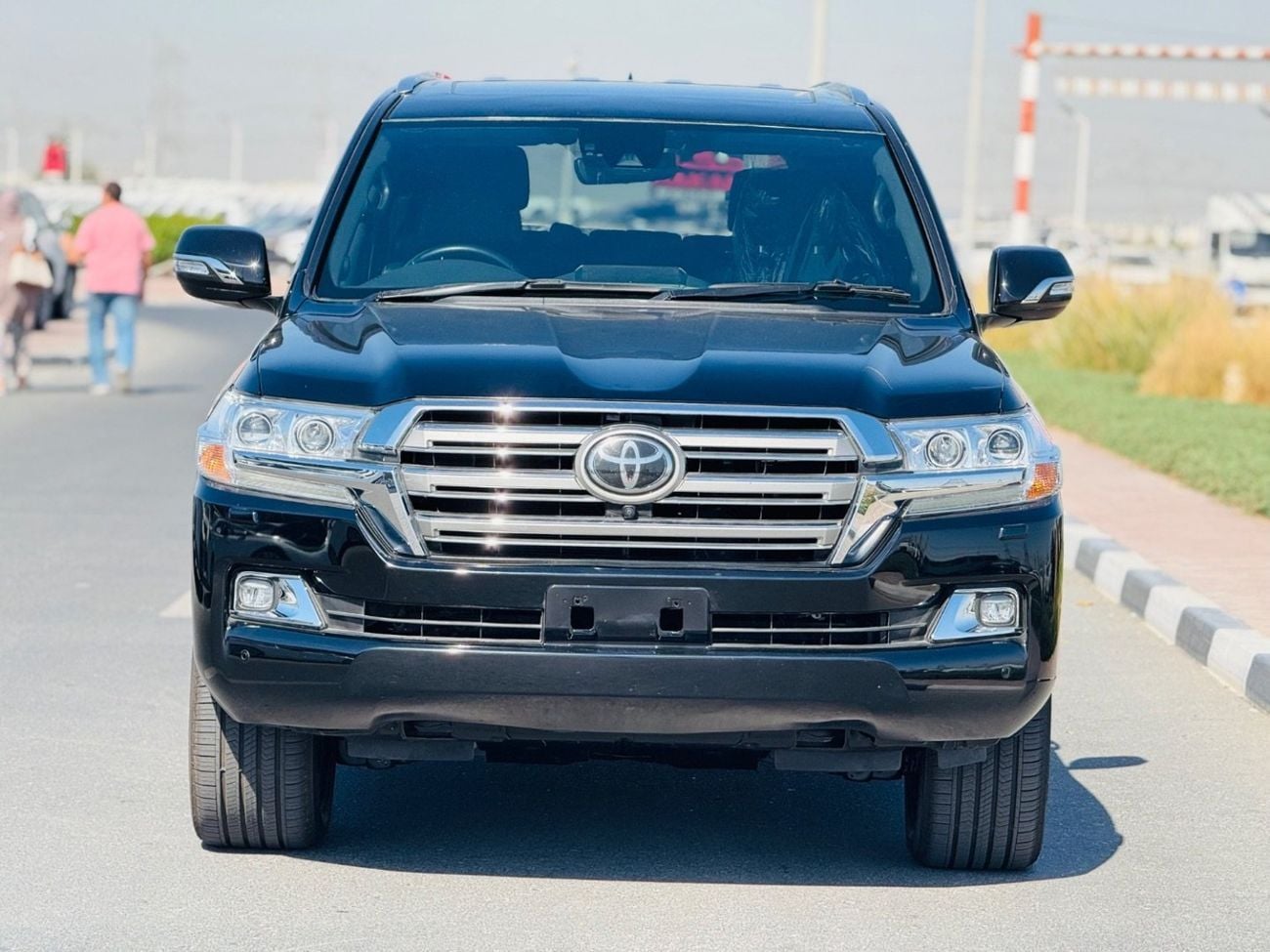 تويوتا لاند كروزر VXR Toyota Land Cruiser 2020 v8 diesel full options RHD