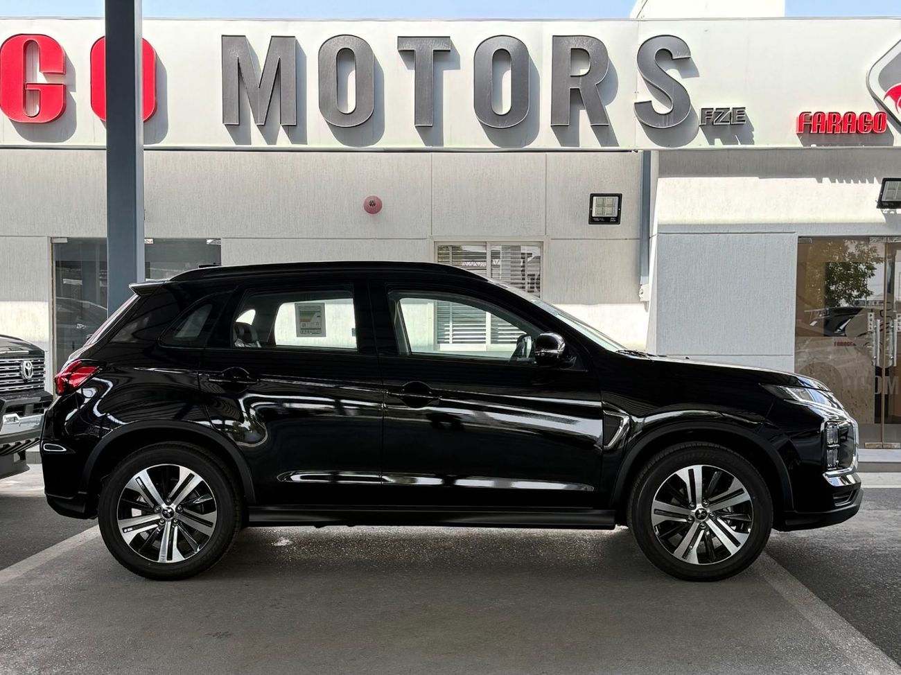 Mitsubishi ASX ASX LUXURY 2.0 4WD **EXPORT ONLY**التصدير فقط خارج الخليج***