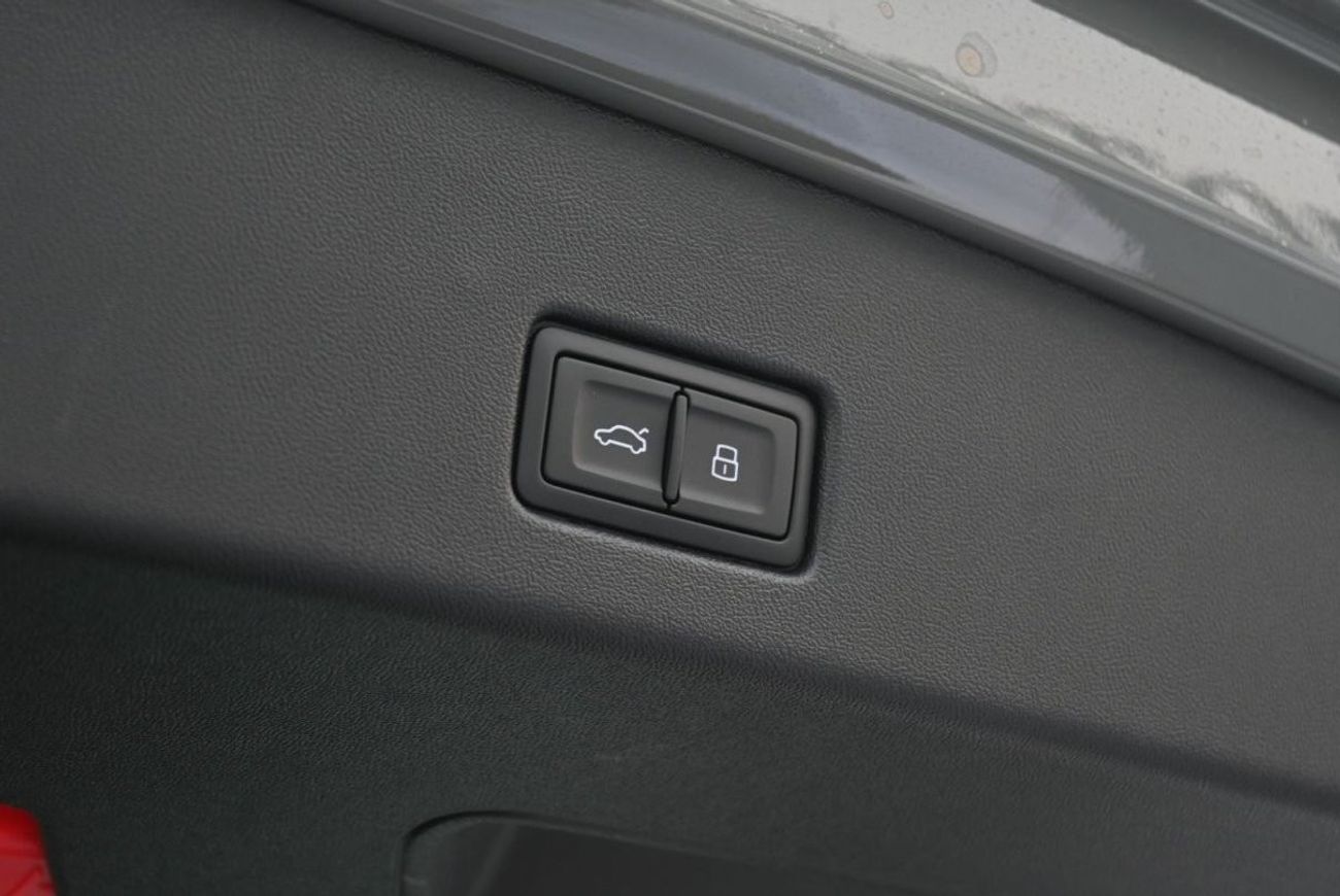 أودي اي ترون Audi Q4 High 40 E-Tron Color Grey Model 2024