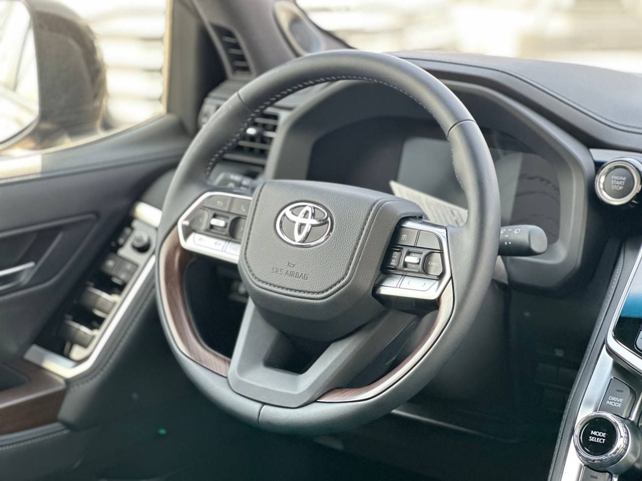Toyota Land Cruiser GXR 3.3L DSL A/T // 2026 // High Option with Radar , DVD & Back Camera , Cooling & Leather Seats //