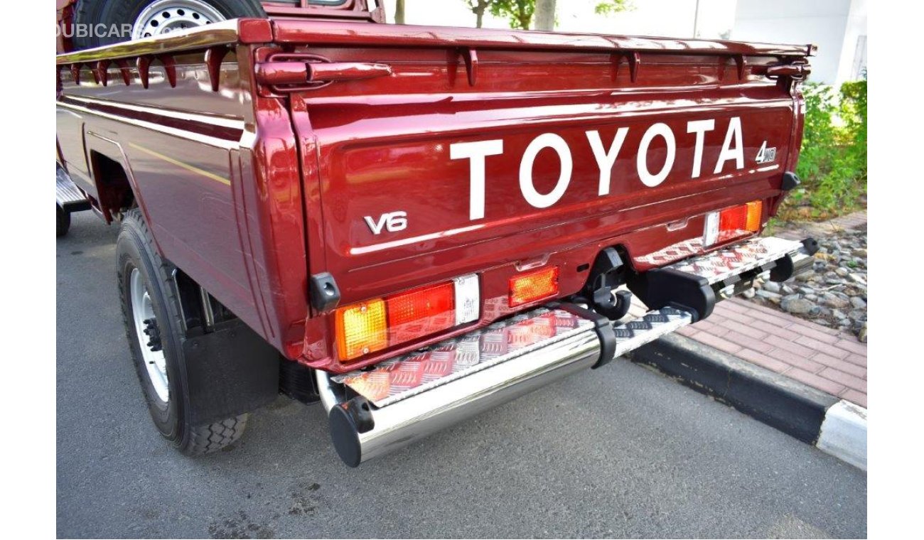 Toyota Land Cruiser Pick Up 79 SINGLE CAB PICKUP LX V6 4.0L PETROL MT WITH DIFFERENTIAL LOCK