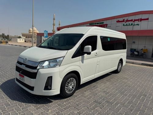Toyota Hiace DLS - STD ROOF