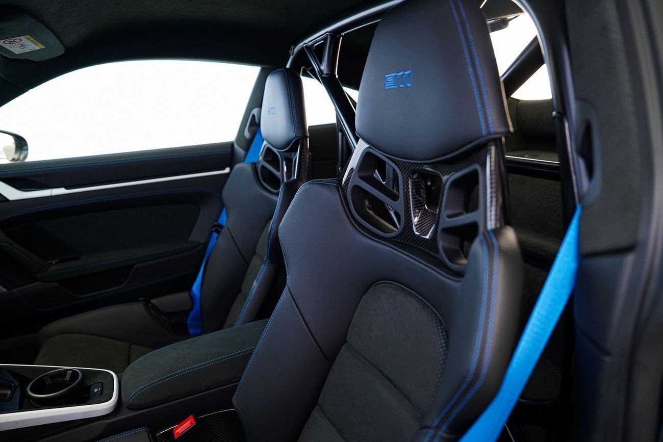 Porsche 911 Dakar 3.0L (475 HP) Coupe