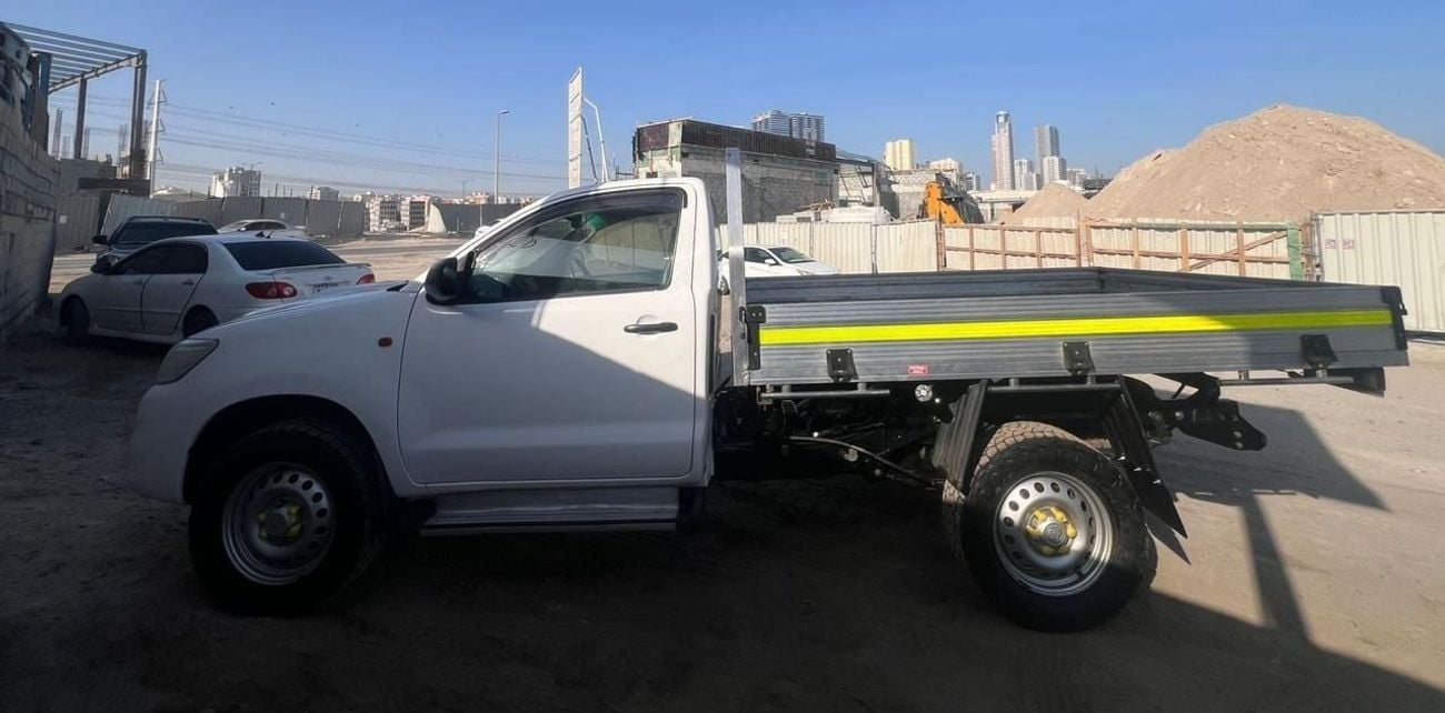 Toyota Hilux DL RIGHT HAND VEHICLE ONLY FOR EXPORT 3.0 LITER 4 CYLIENDER