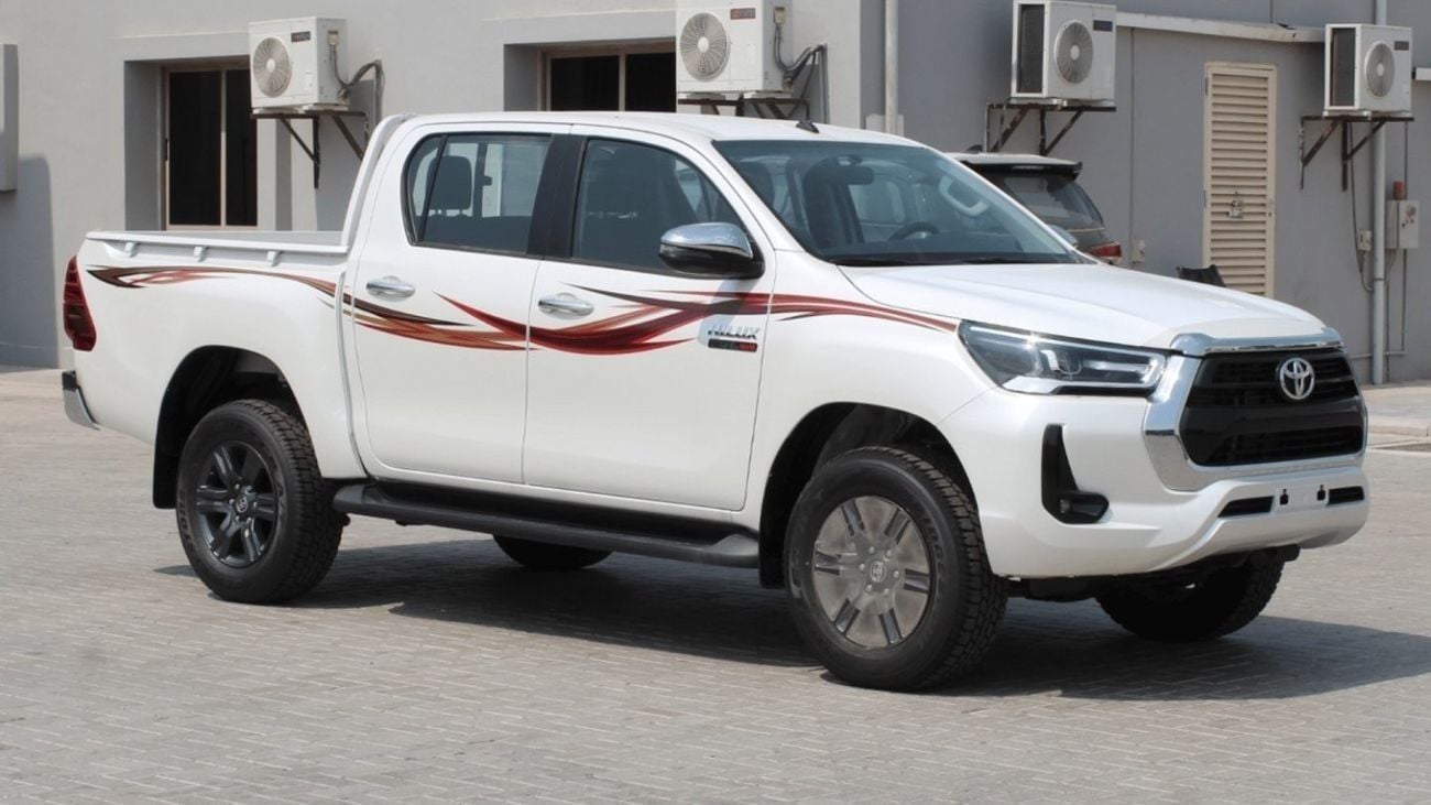 Toyota Hilux SGLX TOYOTA HILUX 2.4L GLX D DC 4WD MT (Export Only)