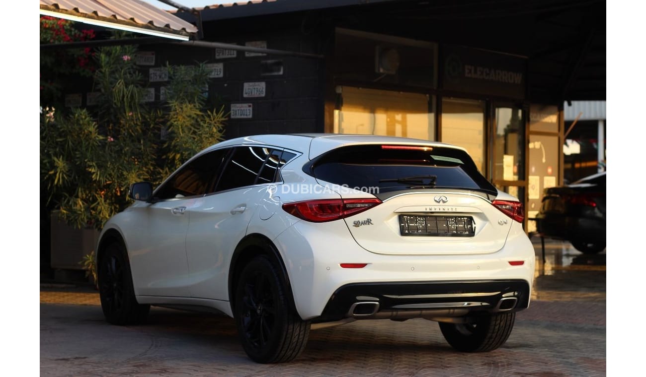 Infiniti Q30 Comfort