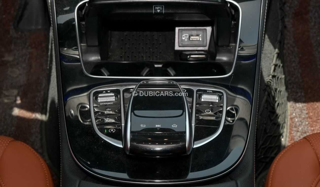 Mercedes-Benz E300 4M