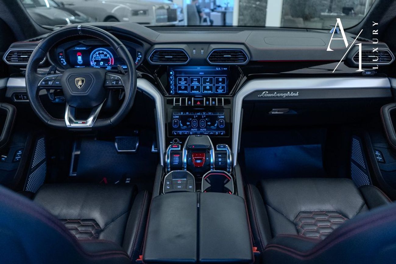 Lamborghini Urus STD 4.0T V8 2021 Lamborghini Urus, Warranty, Fully Loaded, Very Low Kms, Akrapovič Exhaust, 641HP