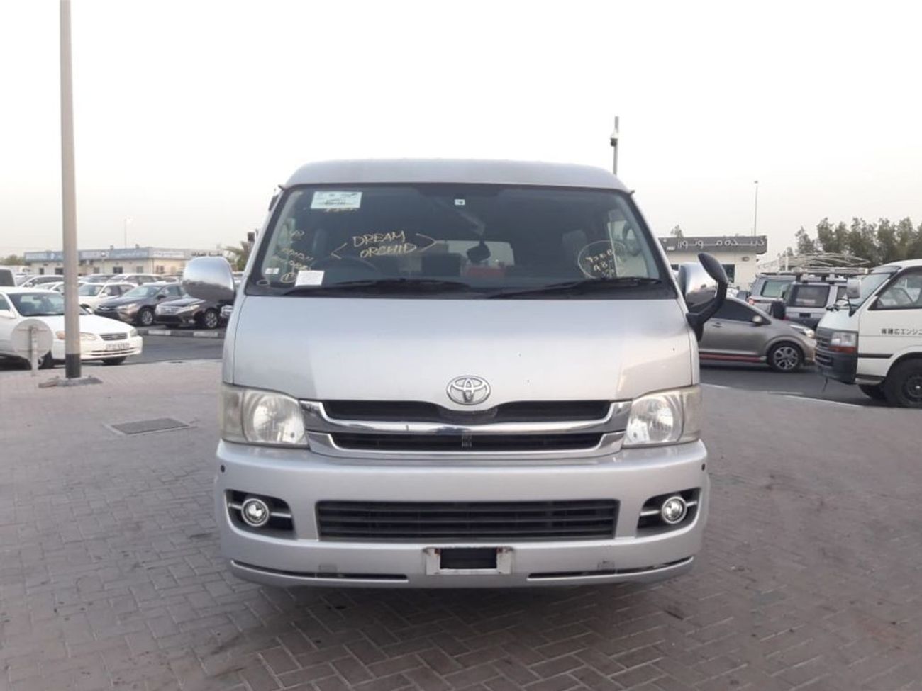 تويوتا هاياس TOYOTA HIACE VAN RIGHT HAND DRIVE (PM1631)