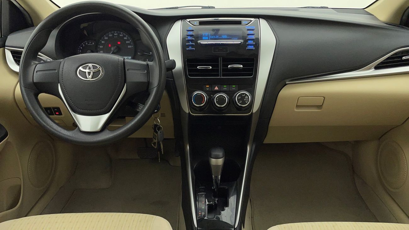 تويوتا يارس SE 1.5 | بدون دفعة مقدمة | اختبار القيادة في المنزل