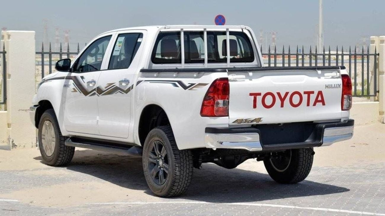 Toyota Hilux HILUX 2.7L AT PETROL 2024 MED OPTION