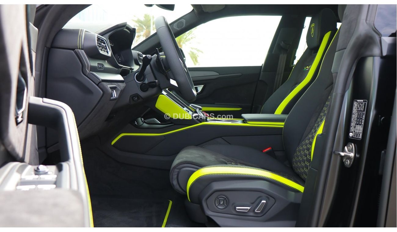 Lamborghini Urus Graphite Capsule