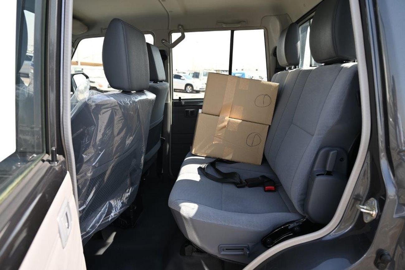 Toyota Land Cruiser Pick Up Double Cab V8 4.5L Diesel 4WD MT