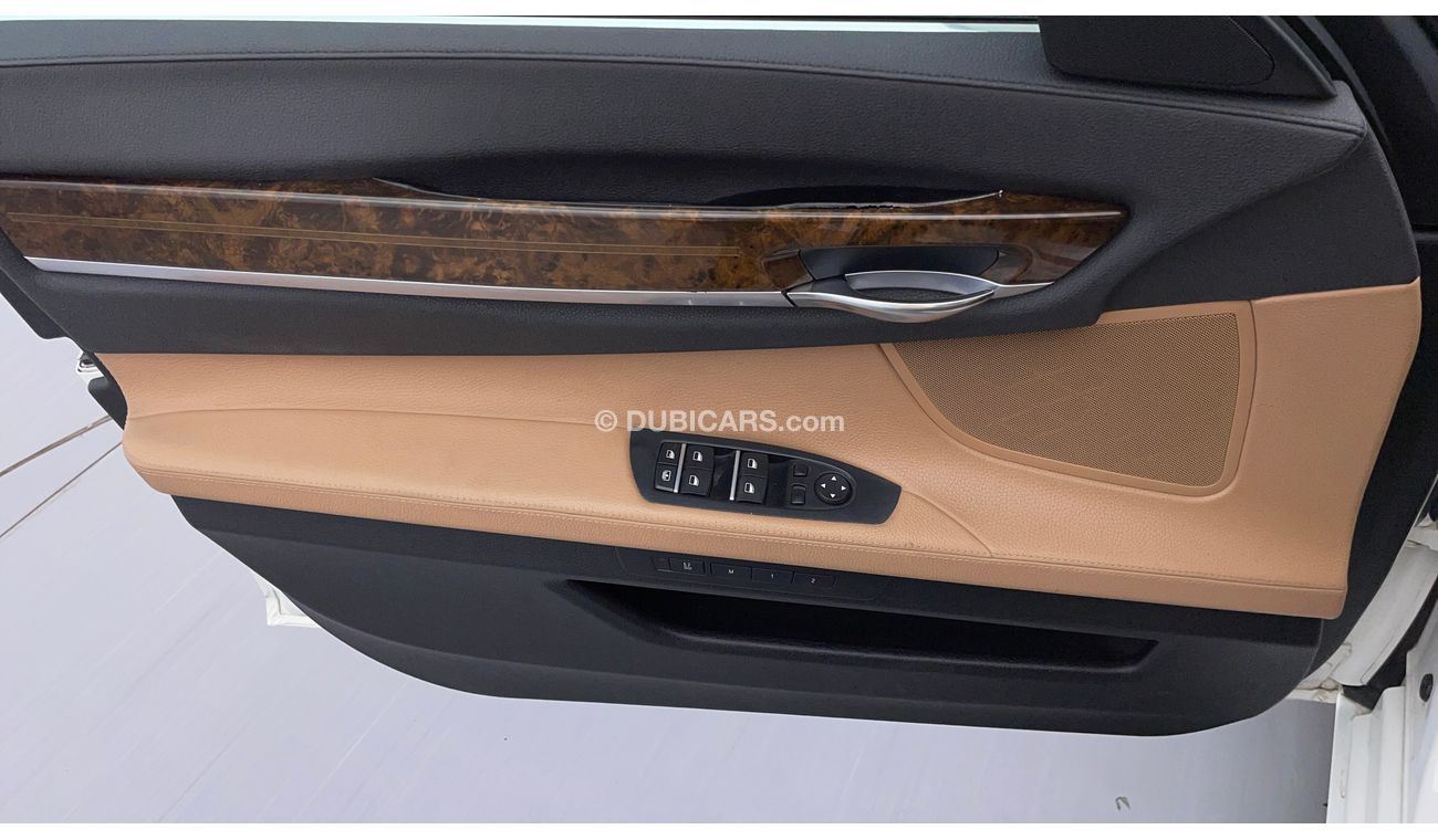 بي أم دبليو 730Li EXCLUSIVE 3 | +مع الضمان | كمان تم فحص ١٥٠