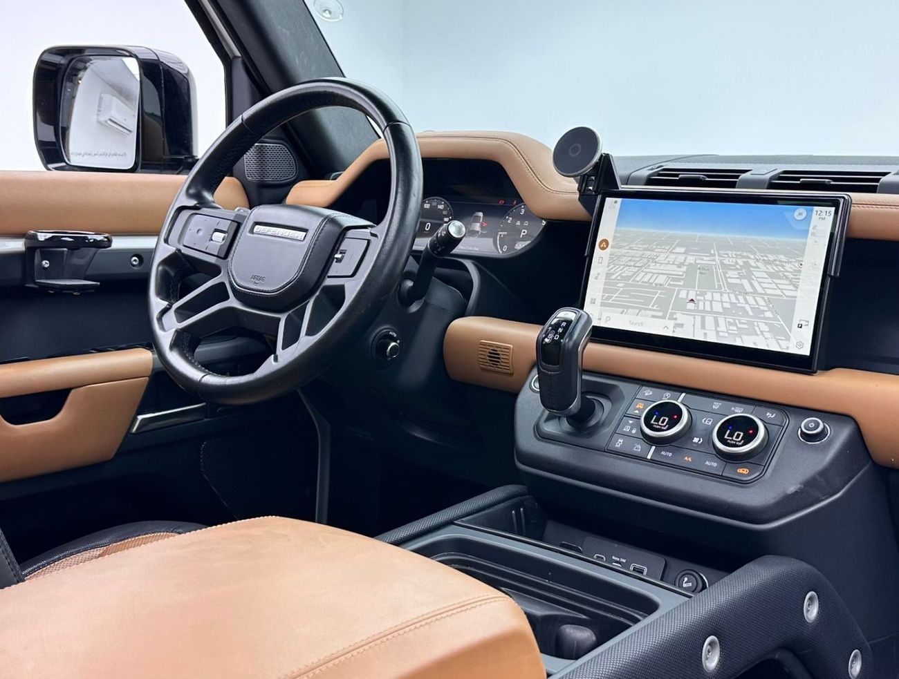 Land Rover Defender P400 110 SE 3.0L (5 Seater) 2023 Land Rover Defender 110 X-Dynamic P400, Jan/2027 Swiss Auto Warrant