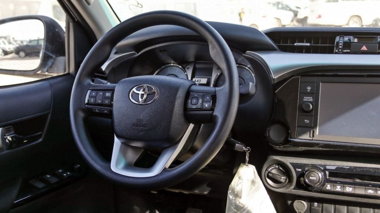 تويوتا هيلوكس 2.4L HIGH SPECS TURBO DC M T
