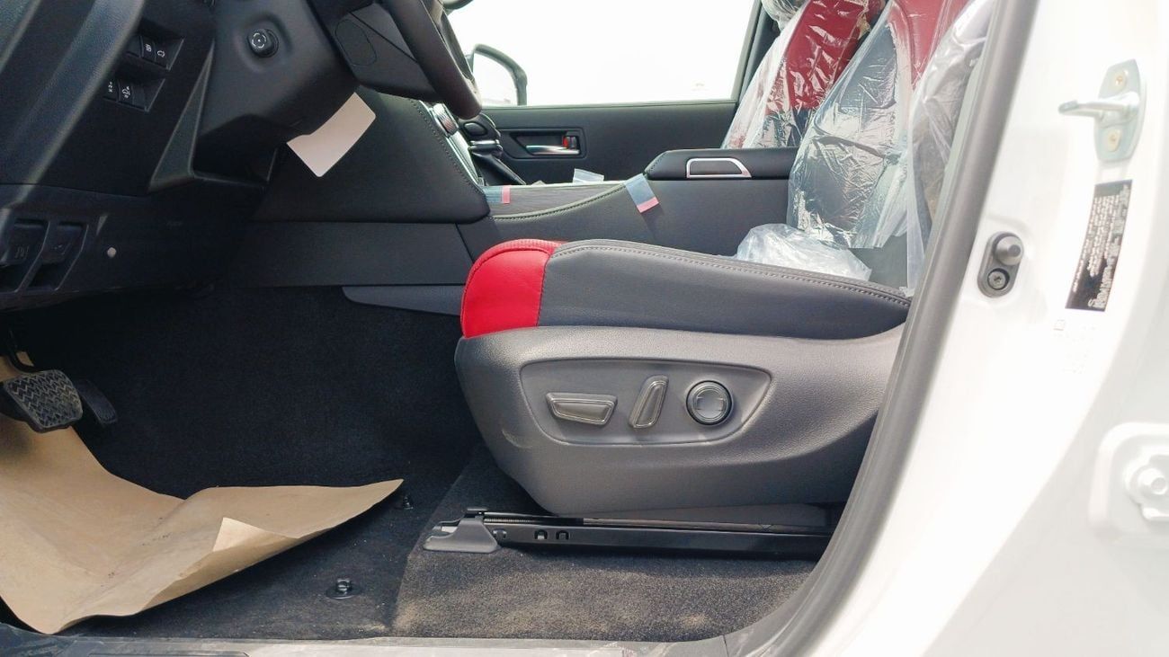 Toyota Land Cruiser Toyota LC300 VXR 3.5L Petrol TT 2025YM