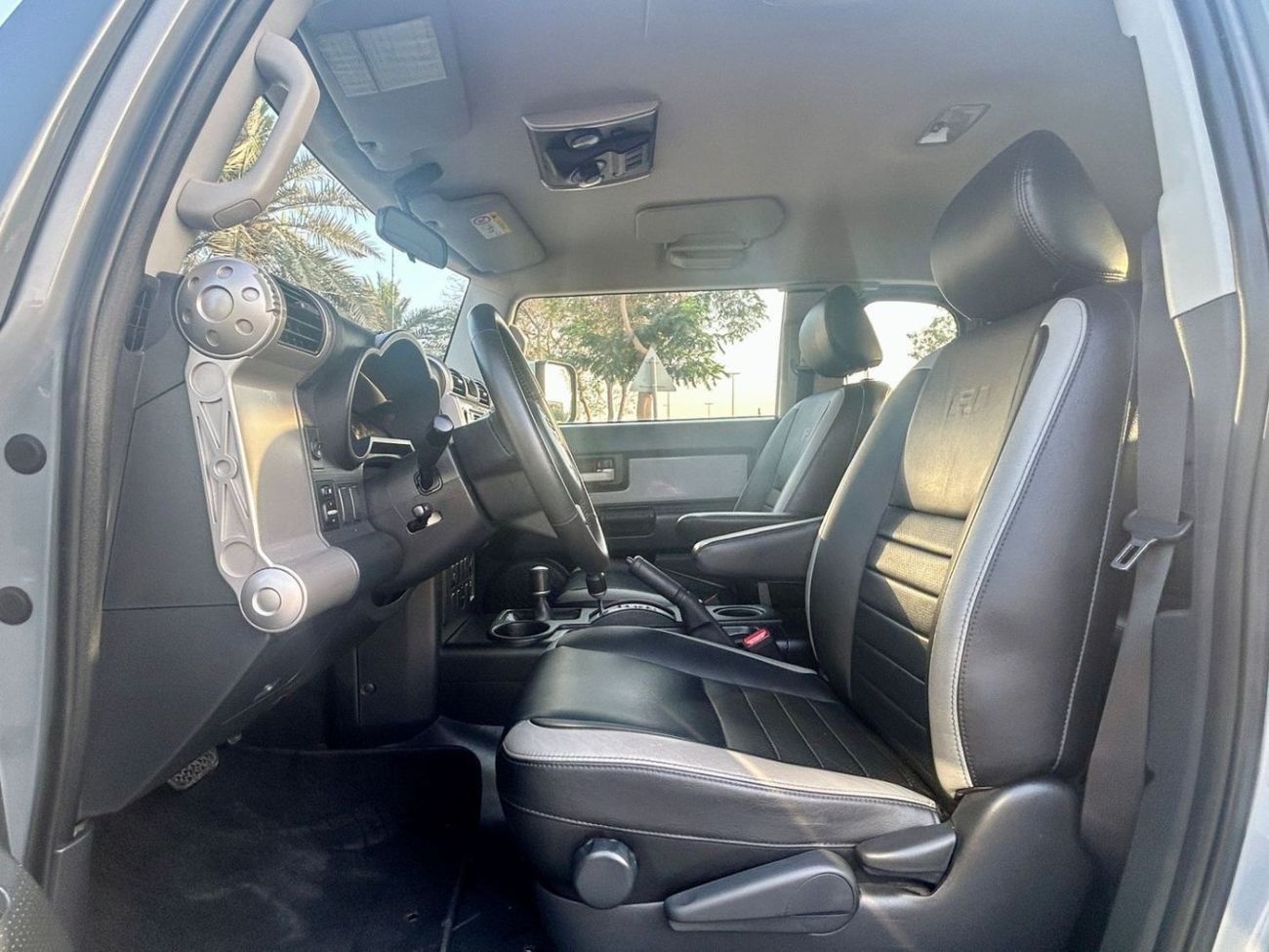 Toyota FJ Cruiser GXR 4.0L A/T 2017 GCC AL FUTTAIM SINGLE OWNER IN MINT CONDITION