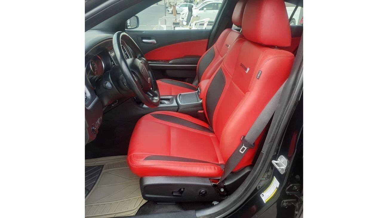 دودج تشارجر 3.6L SXT (متوسط)