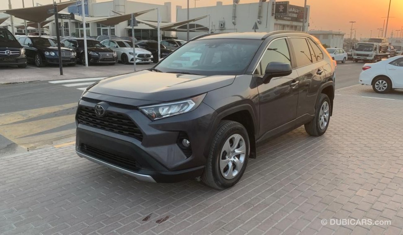 تويوتا راف ٤ GX Low Mileage