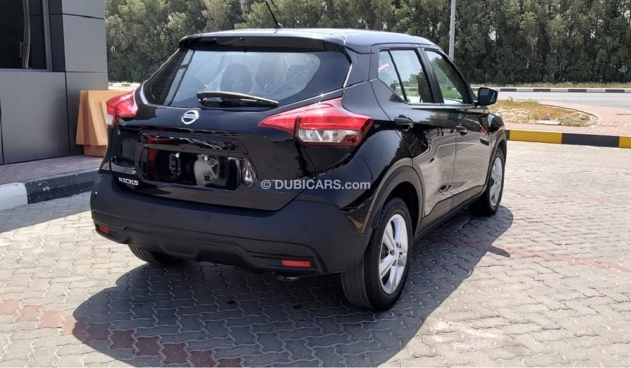 Nissan Kicks S
