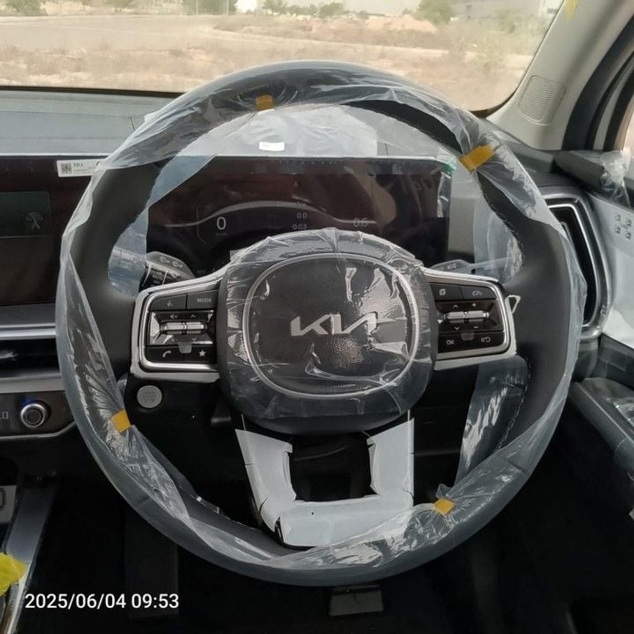 كيا سورينتو Kia Sorento 3.5L V6 FWD Petrol