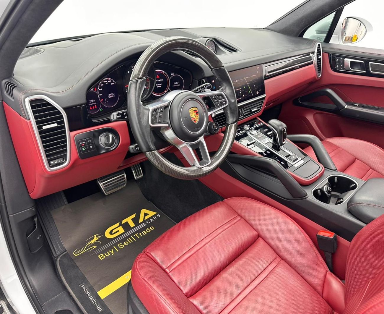 Porsche Cayenne 2022 Porsche Cayenne GTS, Feb/2027 Porsche Warranty, Porsche Full Service History, Excellent Conditi