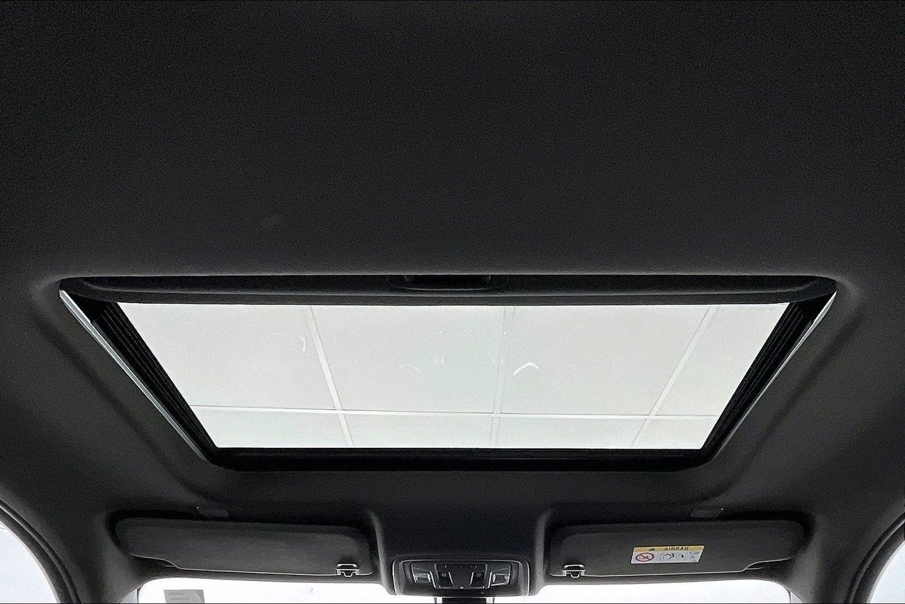 مرسيدس بنز E300 Premium (AMG Line) | ضمان مجاني لمدة عام | 0 دفعة أولى