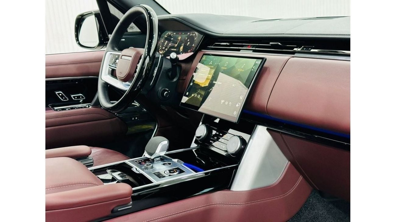 لاند روفر رينج روفر 2023 Range Rover Vogue P530 HSE, Oct 2028 Range Rover Warranty + Service Pack, Full Options, GCC