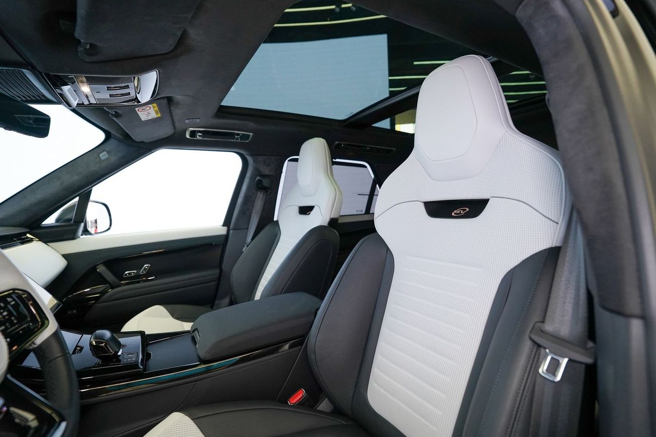 Land Rover Range Rover Sport SV Edition Two P635 4.4L SV Edition One P635 4.4L