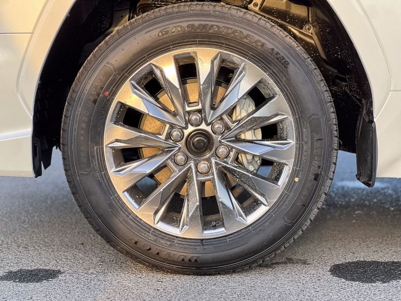 Toyota Land Cruiser EXPORT ONLY - 2026 LC300 VX 4.0L (Highest Spec - Oman)