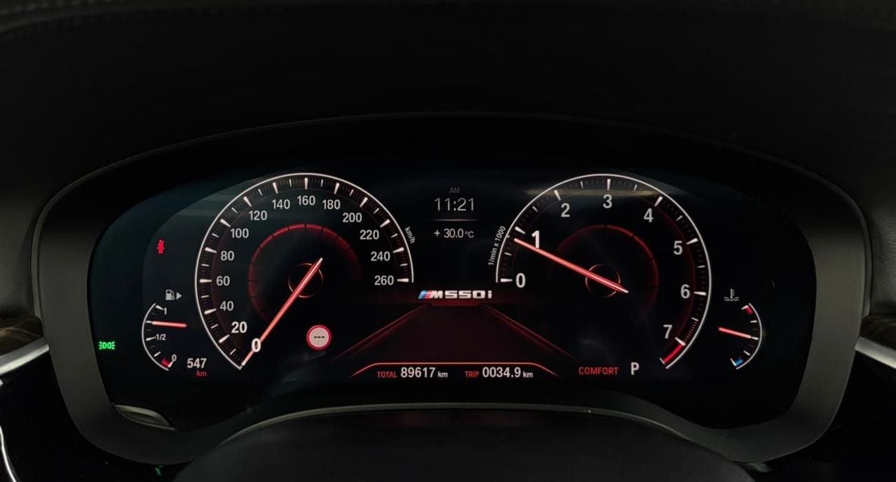 بي أم دبليو M550i STD 4.4L