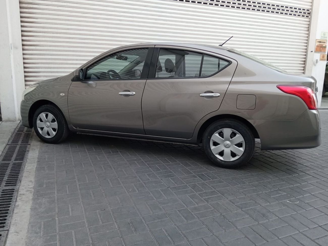 نيسان صني SV