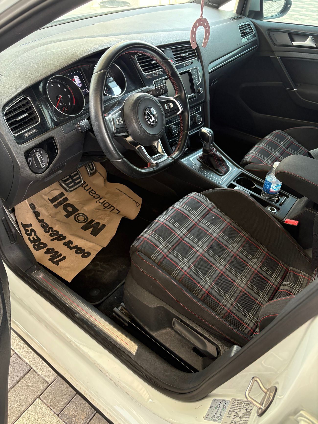 فولكس واجن جولف GTI