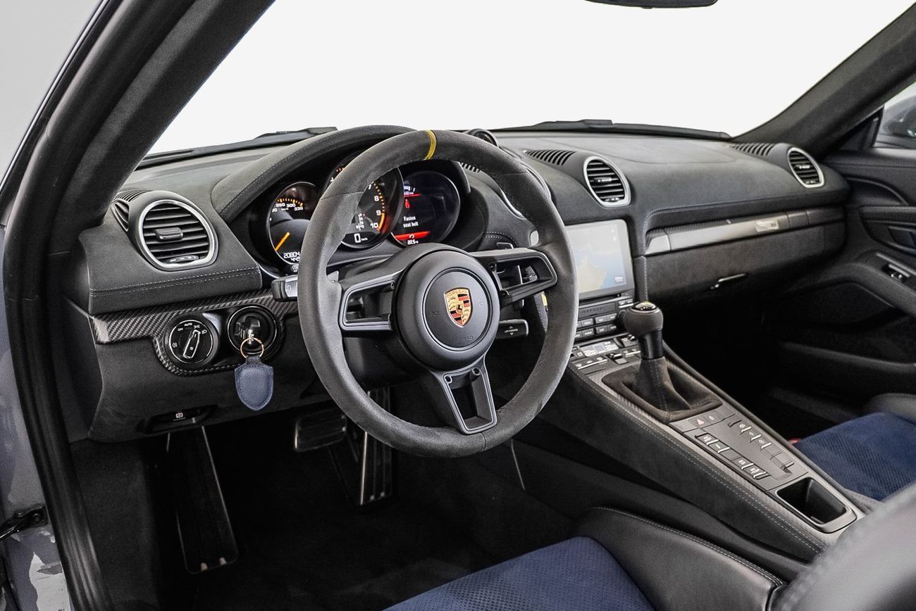 بورش كايمان 718 GT4 RS 4.0L (493 HP) A/T