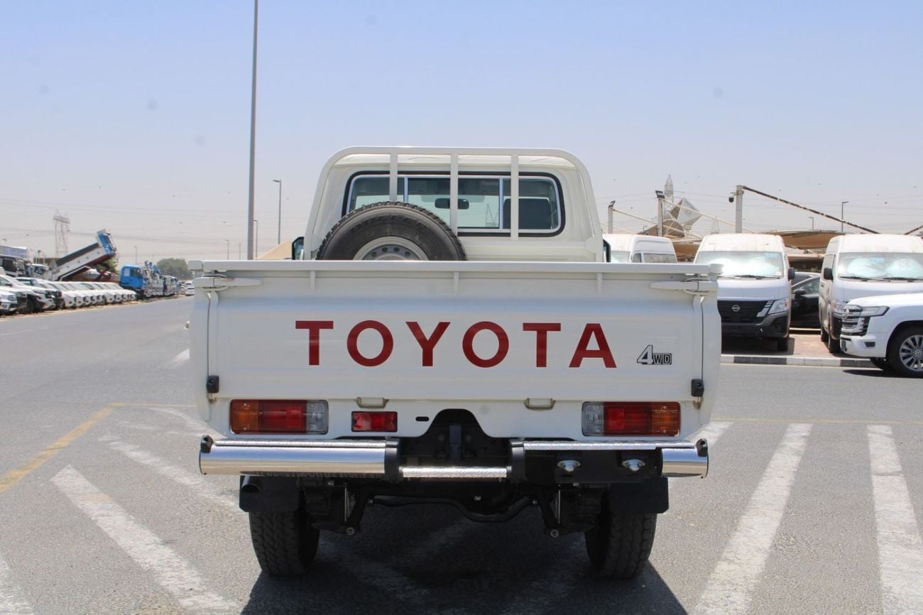 تويوتا لاند كروزر بيك آب  TOYOTA LANDCRUISER 79 2.8L DIESEL SINGLE CAB E MANUAL