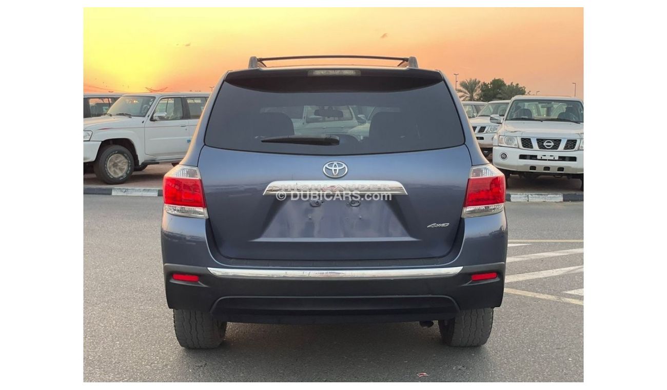 Toyota Highlander *Offer*2013 Toyota Highlander 4x4 - 3.5L V6 - 7 Seater -