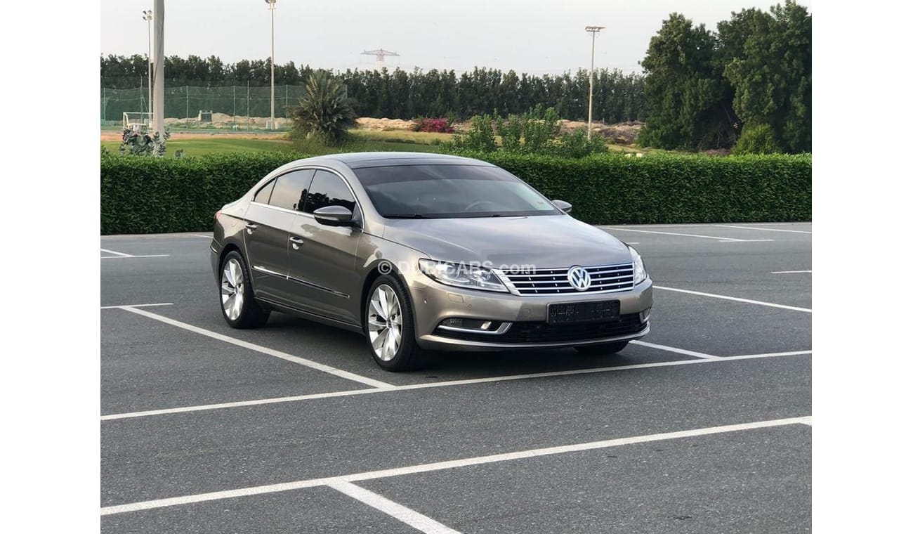 فولكس واجن باسات سي سي موديل 2012 خليجي حاله ممتازه جدا من الداخل والخارج كراسي جلد ومثبت سرعه وتحكم كهربي كامل ونظام صوت م