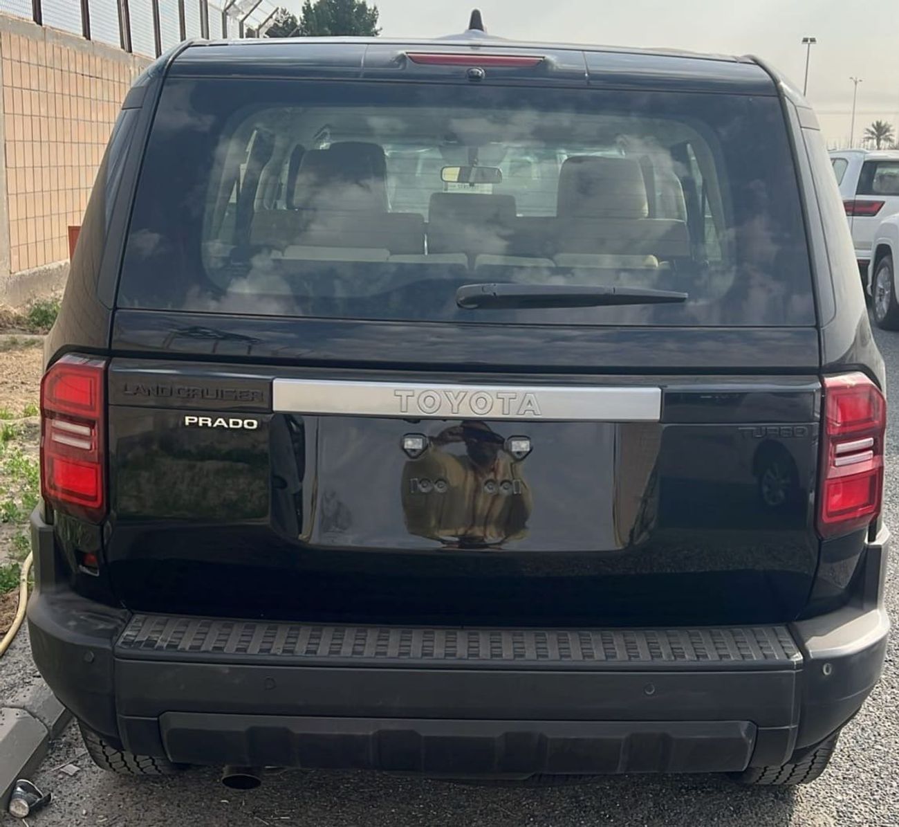 Toyota Prado Prado 2.4 ALR basic options 2026 GCC