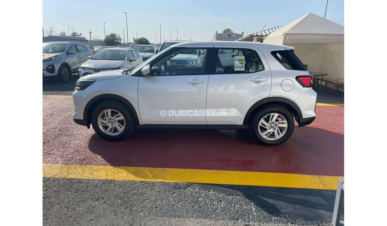 Toyota Raize Toyota Raize A250LA 1.0L Petrol, CUV FWD 5 Doors White color, Model 2022