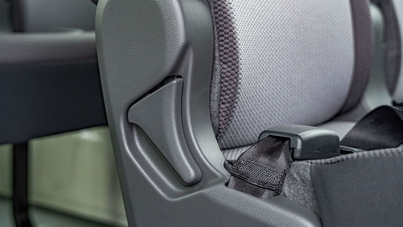 Toyota Hiace Toyota Hiace High roof 3.5L Petrol MT 13 Seaters