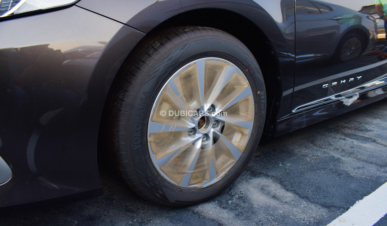 Toyota Camry 2.5 L GLE