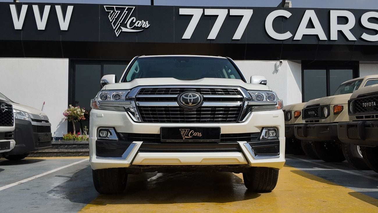 Toyota Land Cruiser VXR 5.7L 4WD TOYOTA LAND CRUISER VXR GRAND TOURING S 5.7L 4WD