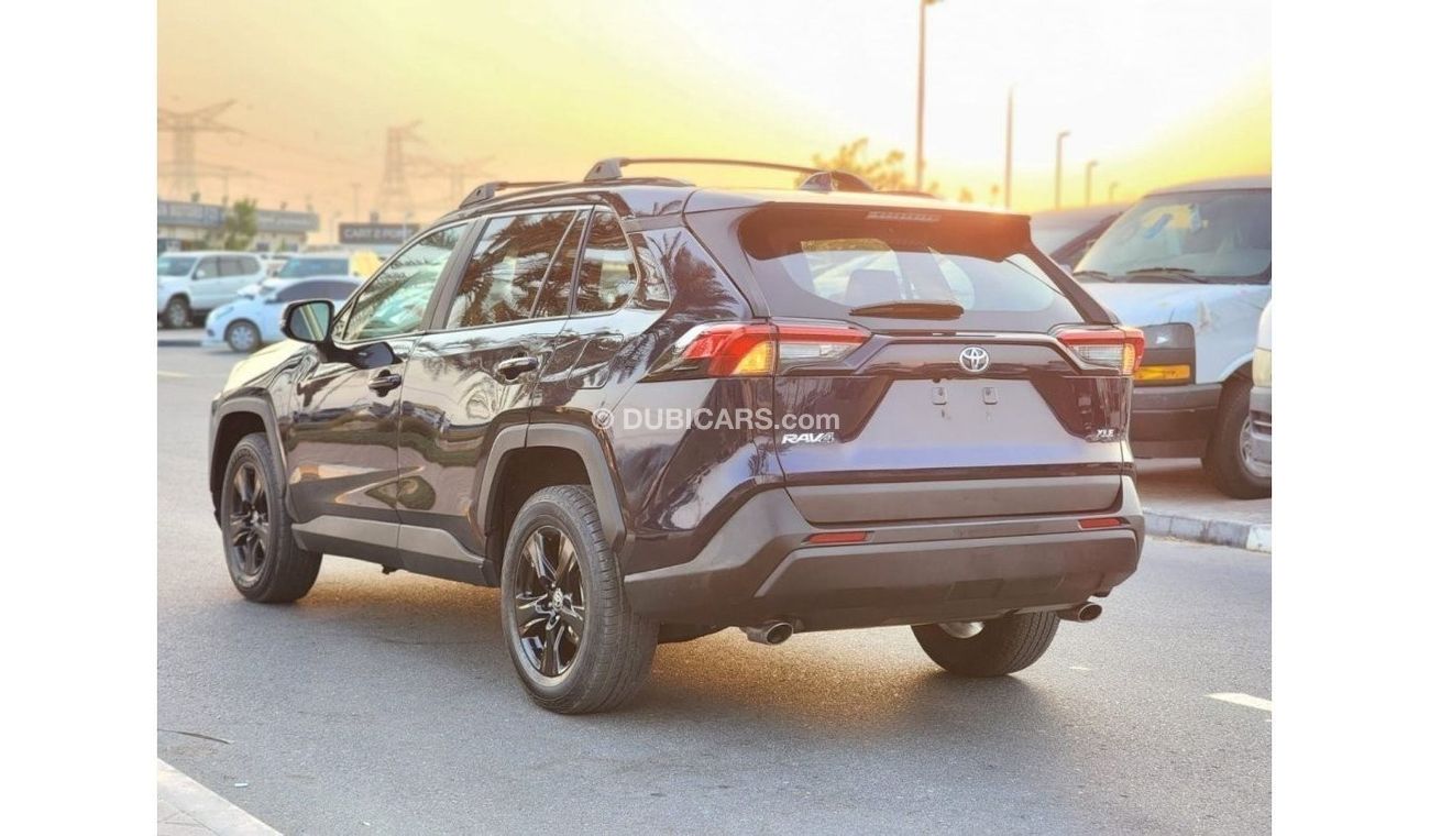 تويوتا راف ٤ XLE