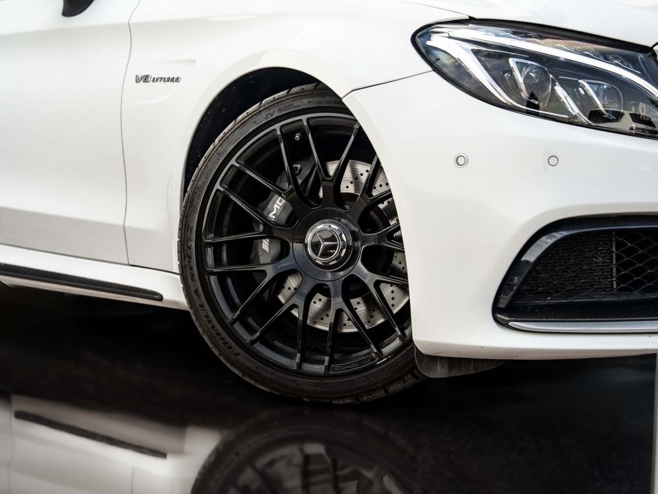 Mercedes Benz C63 AMG
